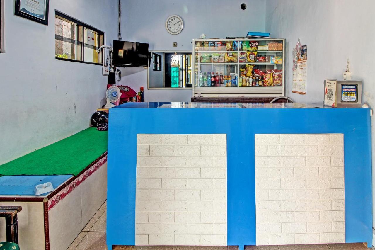 Spot On 91694 Hotel Rama Chandra Temanggung 외부 사진