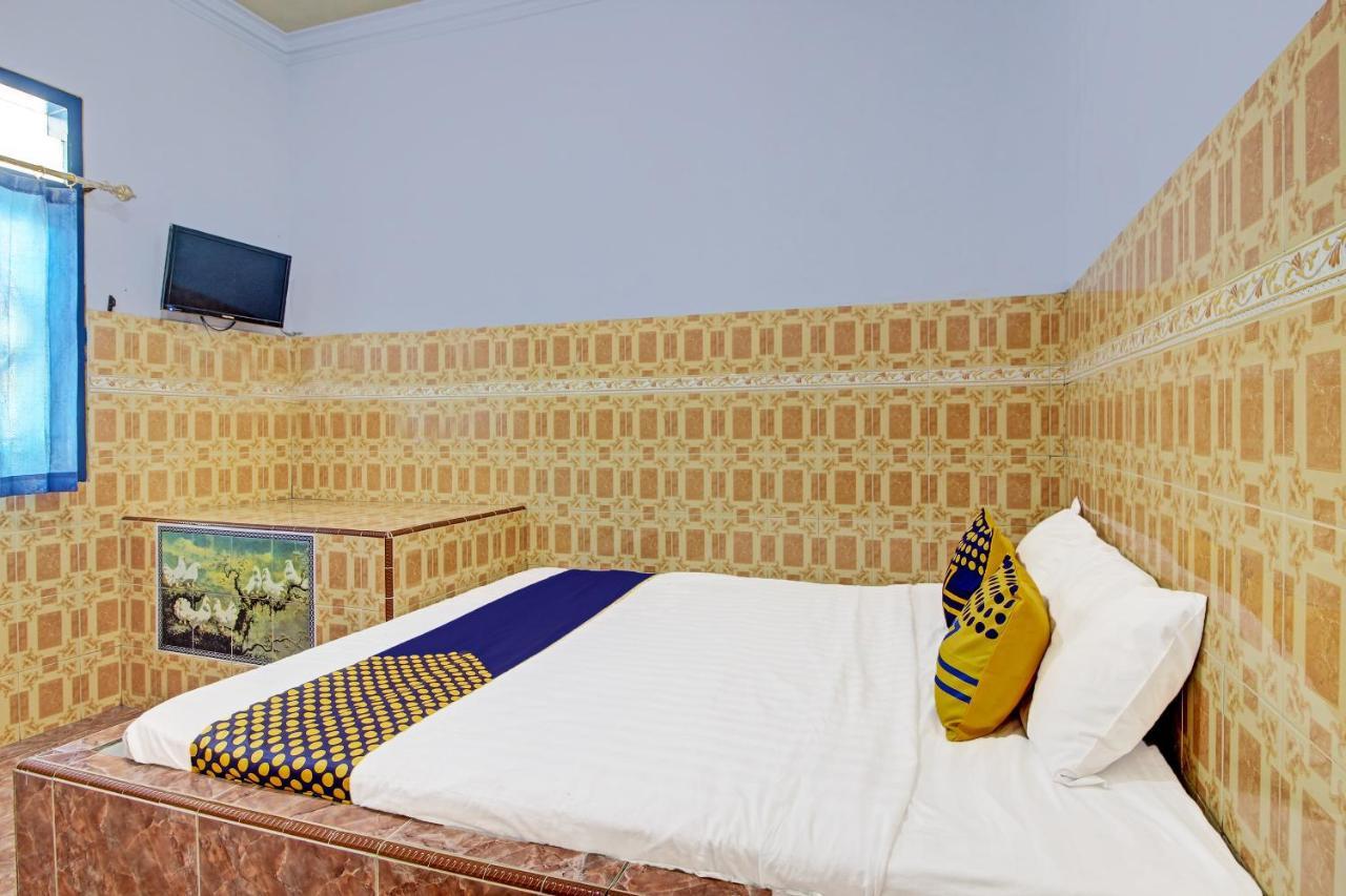 Spot On 91694 Hotel Rama Chandra Temanggung 외부 사진