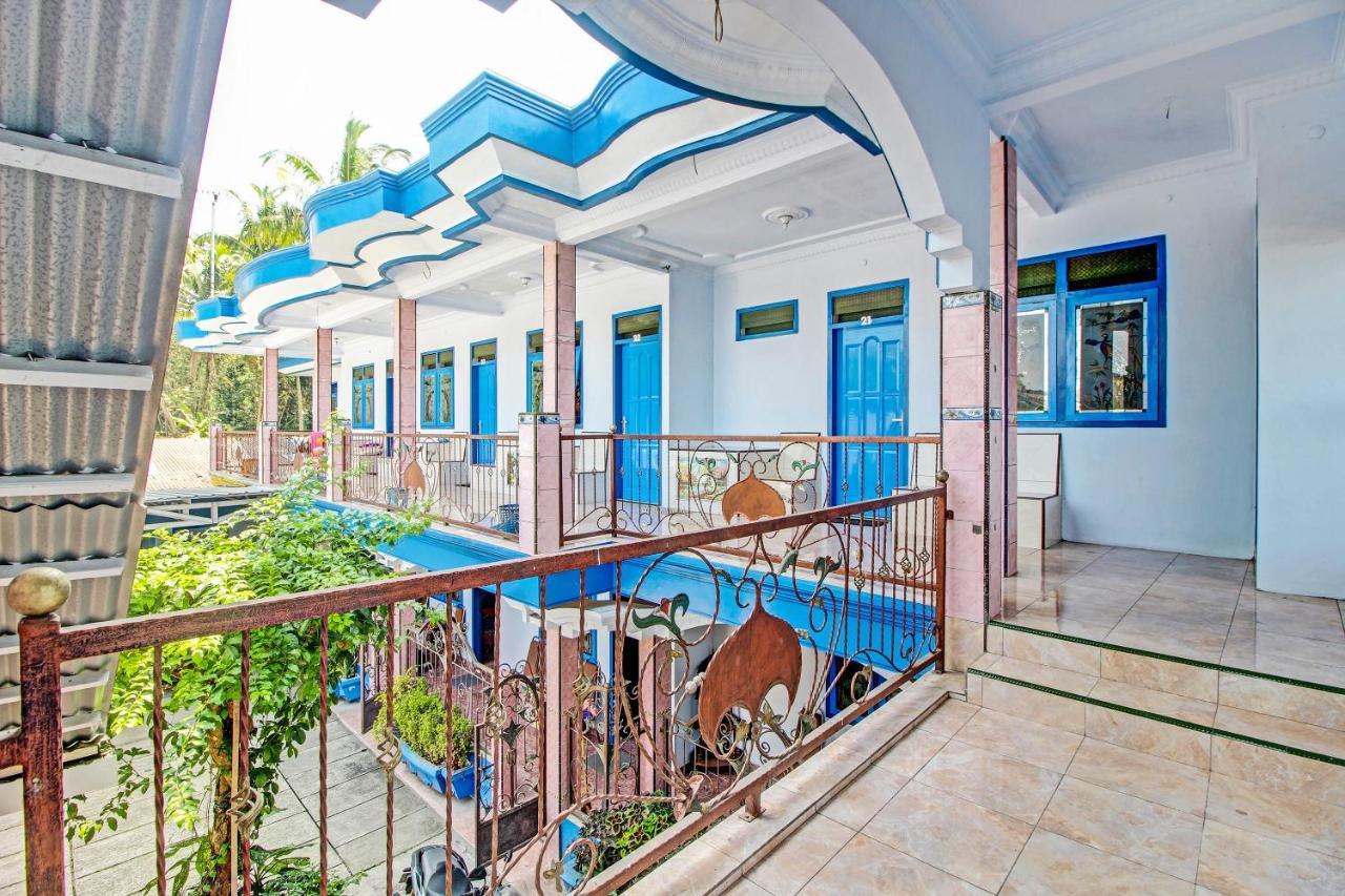 Spot On 91694 Hotel Rama Chandra Temanggung 외부 사진