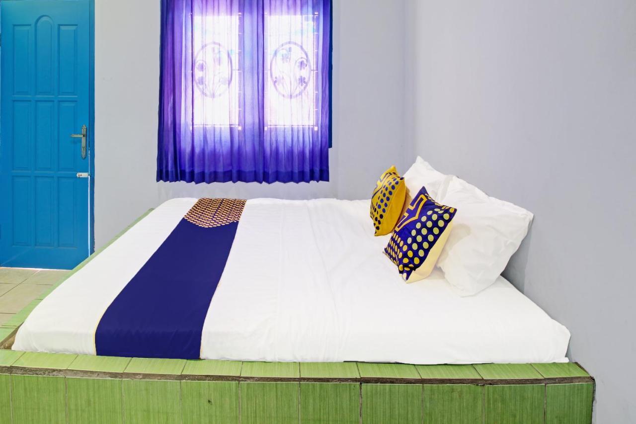 Spot On 91694 Hotel Rama Chandra Temanggung 외부 사진