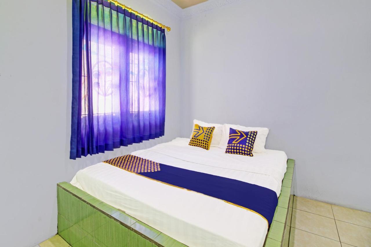 Spot On 91694 Hotel Rama Chandra Temanggung 외부 사진